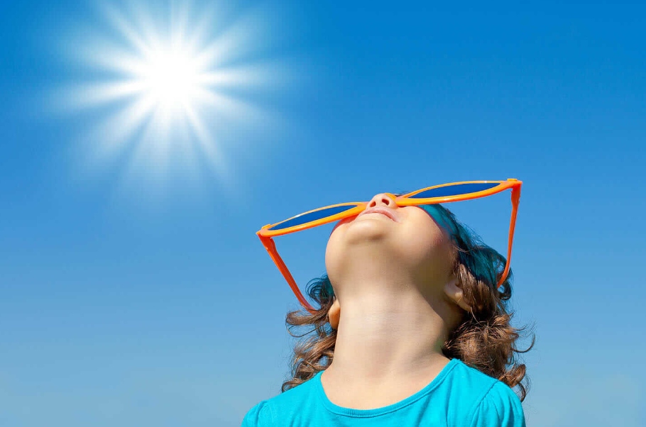 5 mẹo tự nhiên để bảo vệ mắt khỏi tia UV có hại trong mùa hè